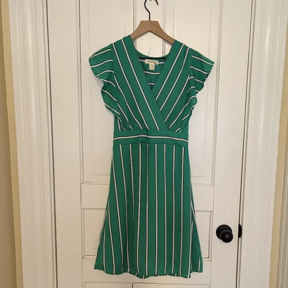 monteau green dress Monteau green summer dress size small